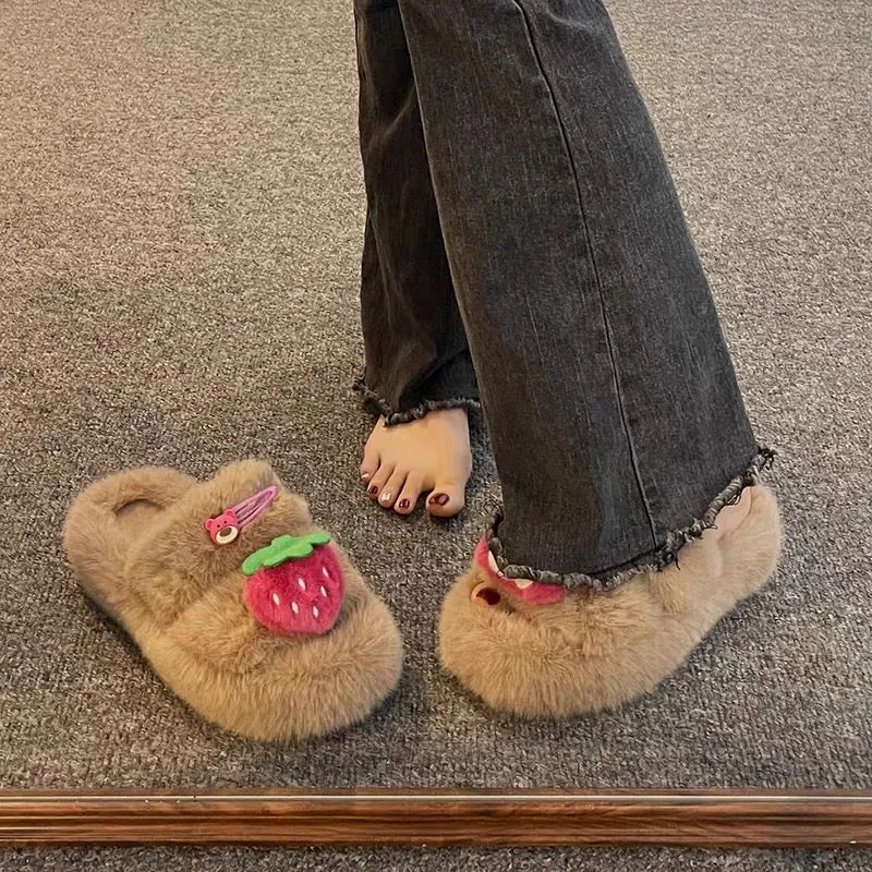 Cute Cartoon Strawberry Bear Furry Slippers for Women's Outerwear 2023 Autumn New Ins Trendy Versatile Home Flop (S0712)