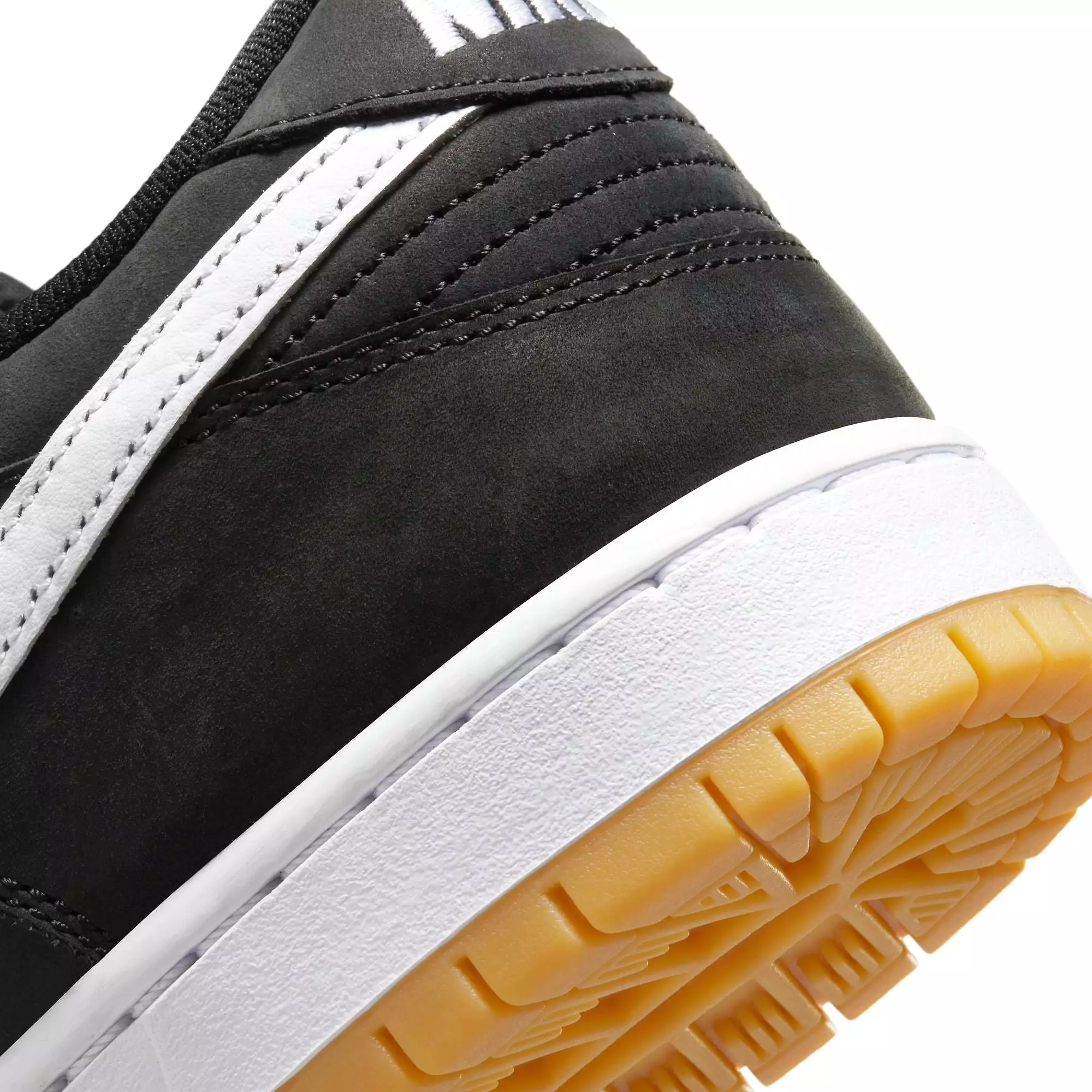 DUNK LOW PRO ISO BLACK / WHITE / GUM LIGHT BROWN