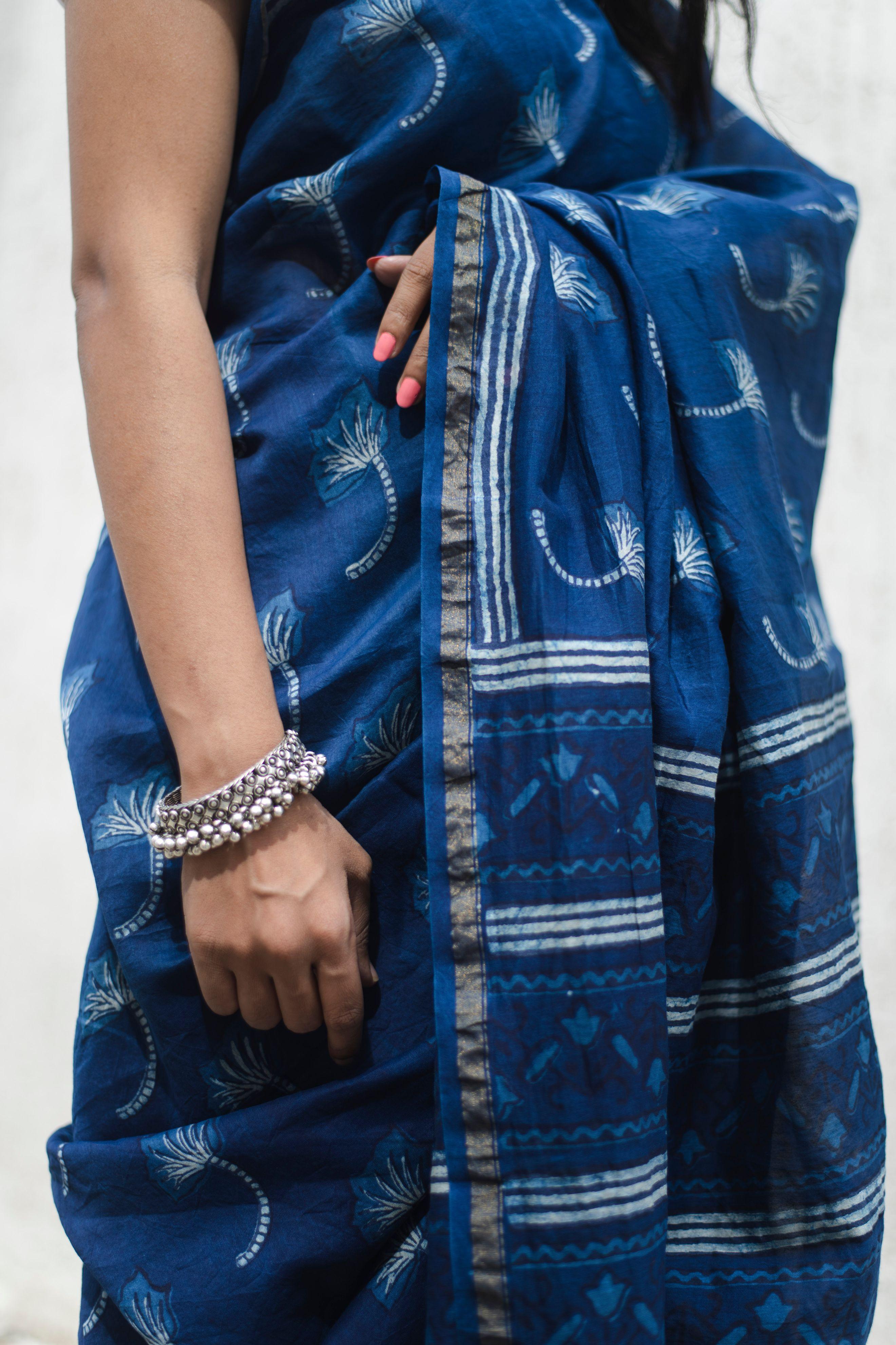 Kaisori Akola print Indigo saree