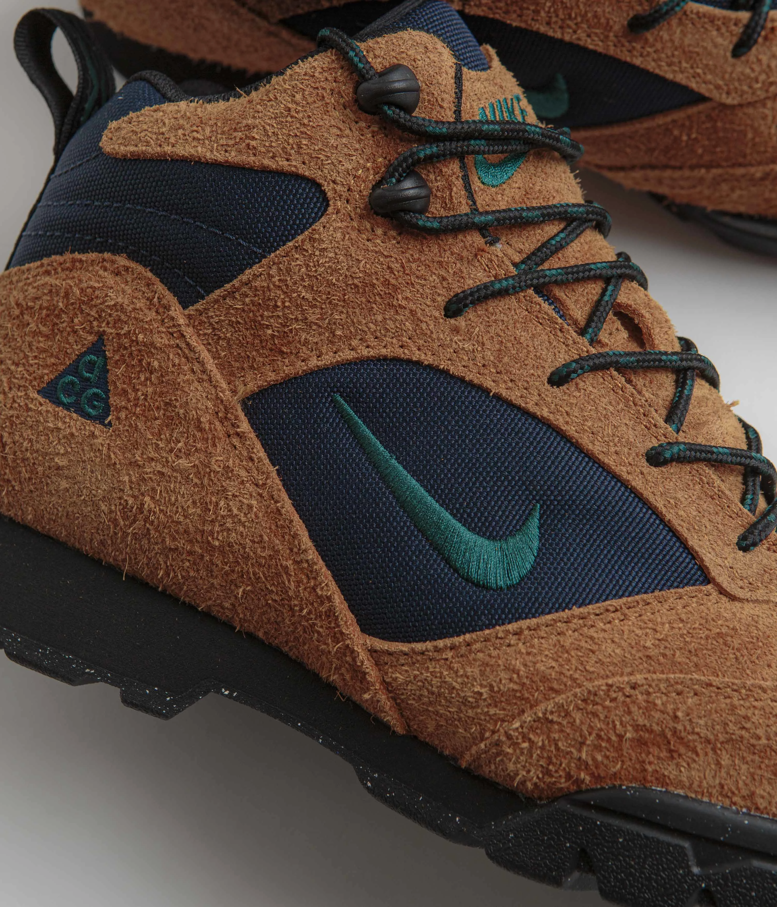 Nike ACG Torre Mid Waterproof Shoes - Burnt Sienna / Dark Atomic Teal