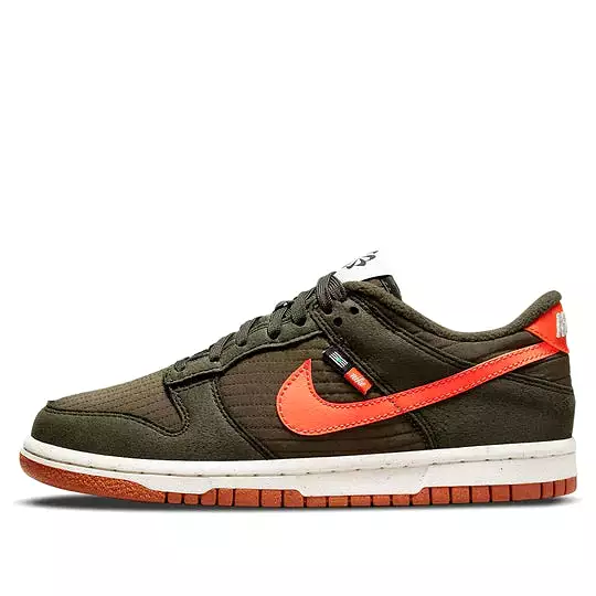 Nike Dunk Low SE (GS)