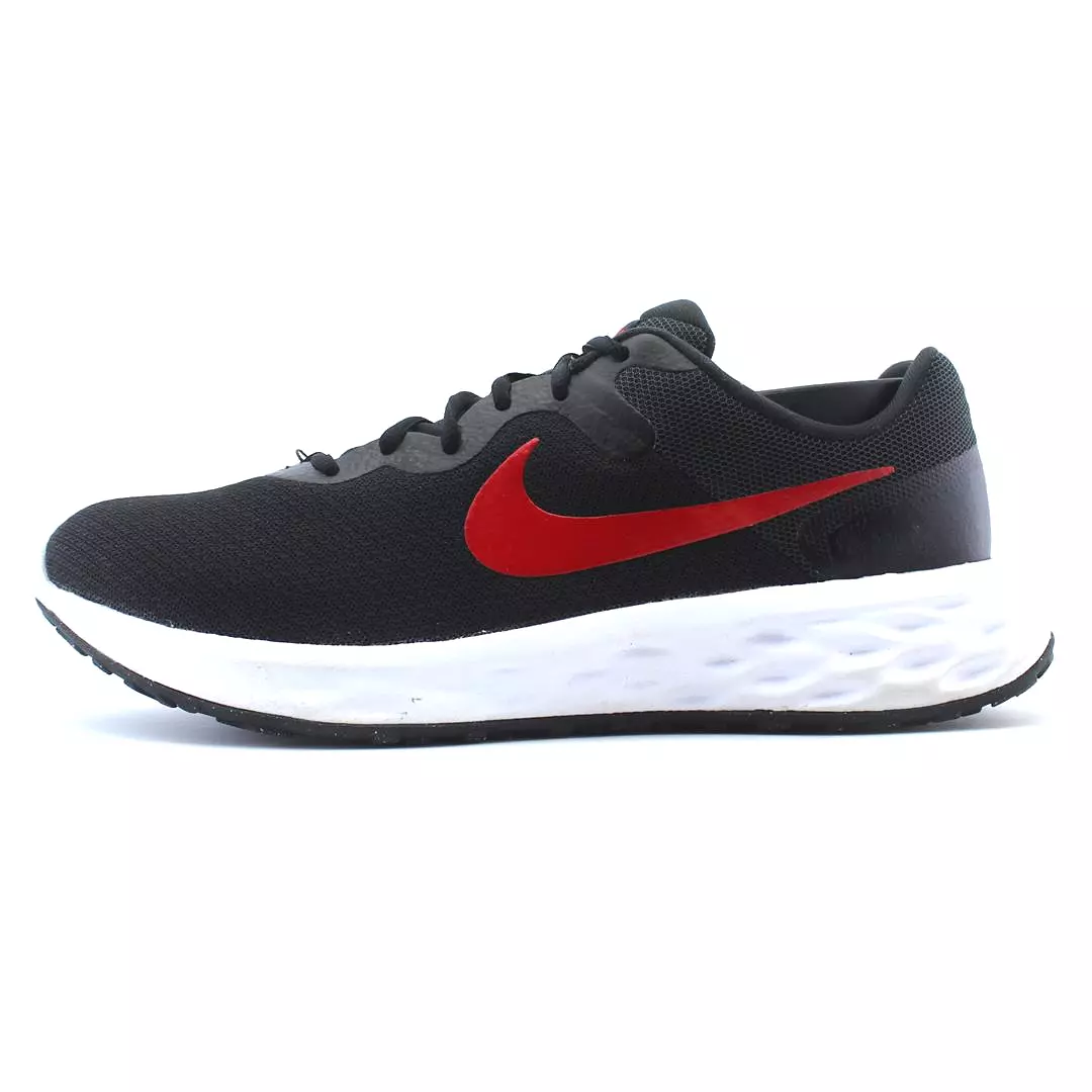 NIKE RESOLUTION 6