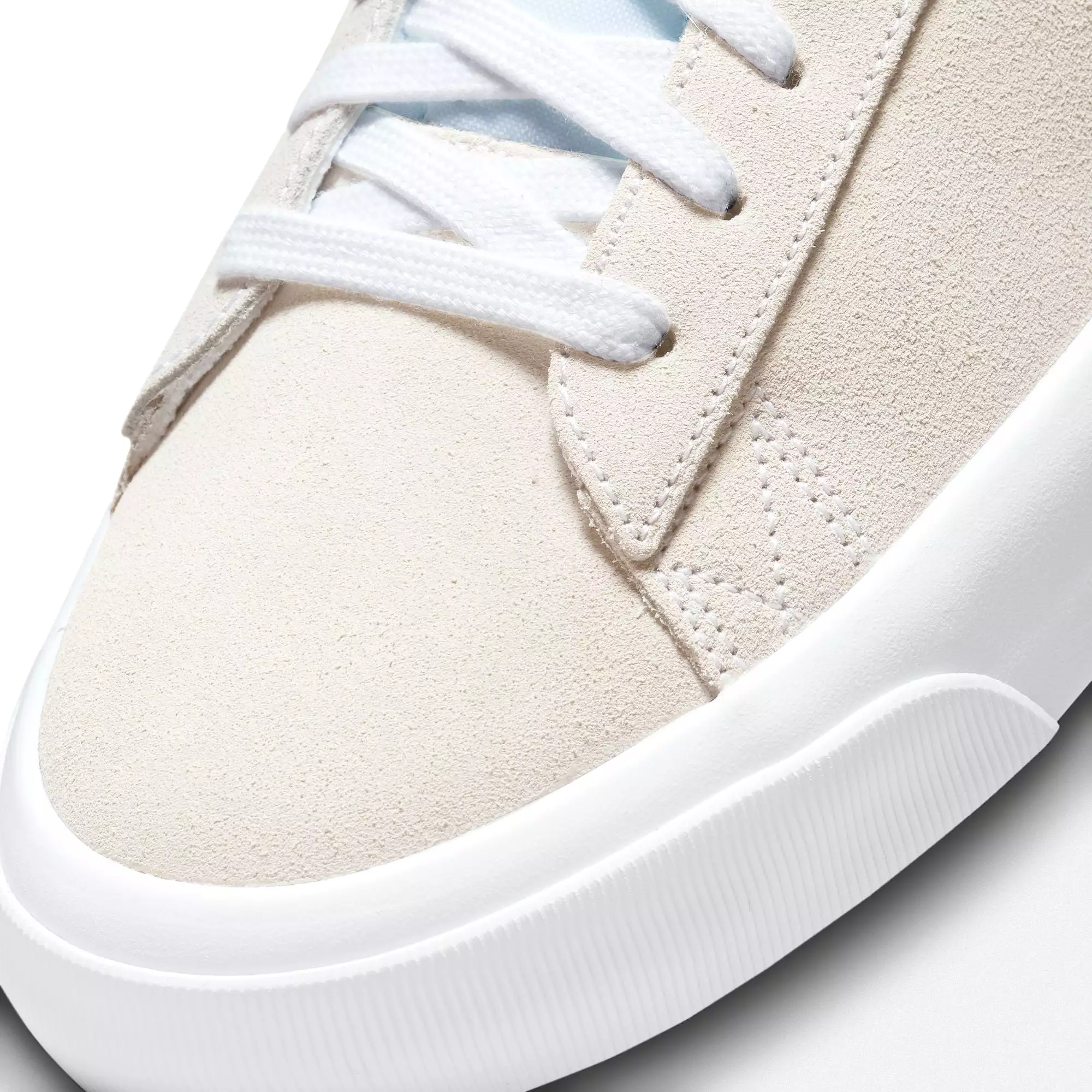 Nike SB Zoom Blazer Low Pro GT - White/Fir-White-Gum Lt.Brown