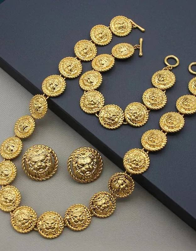 Round Lion Head Golden Jewelry