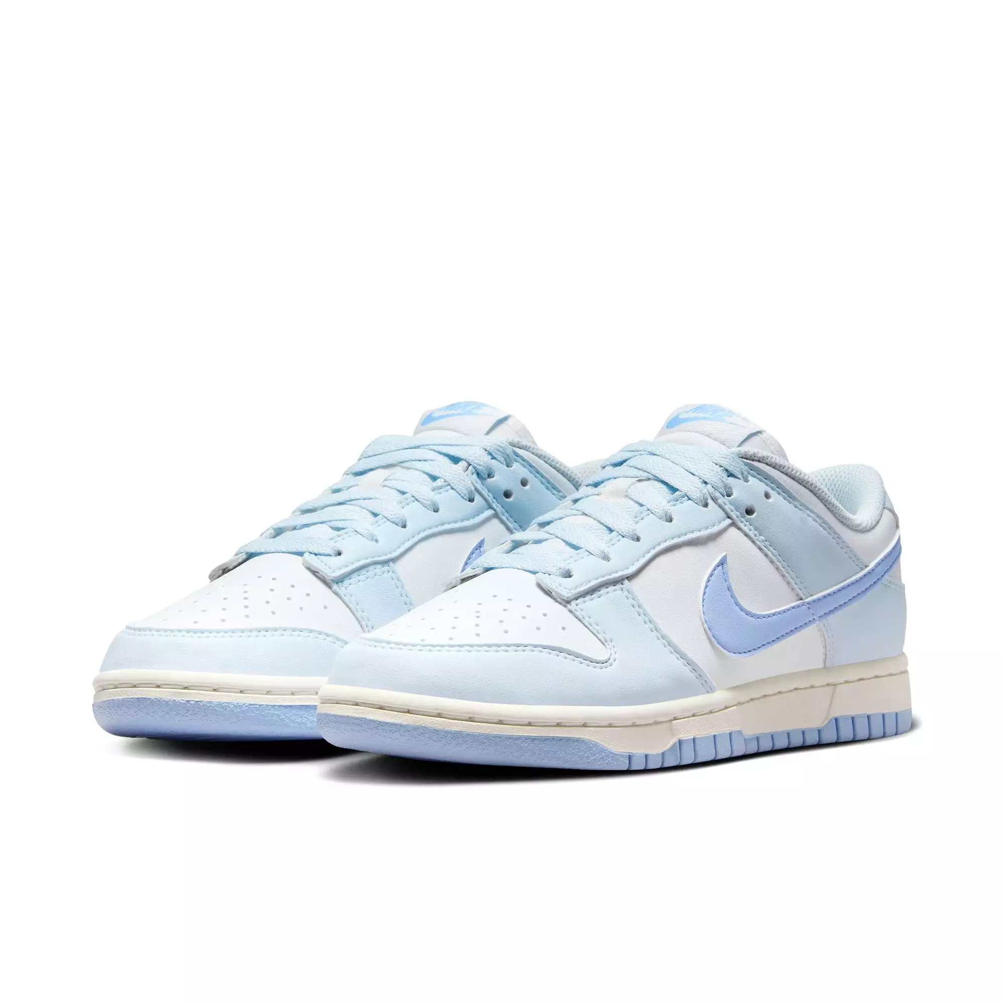 W Nike Dunk Low